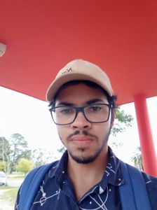 Meu quarto foi saqueado na universidade; perdi tudo