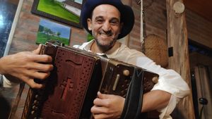 Meu primeiro álbum solo: "Gosto de 8 baixo" 