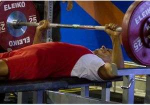 Ajudar o paratleta Carlos comprar as passagens pra competição 