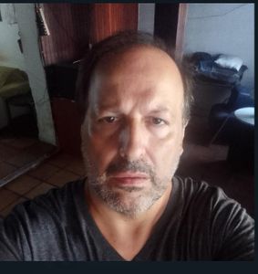 Preciso de sua ajuda para custear meu tratamento de saúde, alimentos e medicamentos