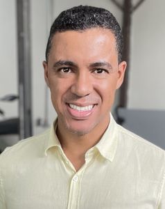 Gênio constrói moto elétrica sozinho 