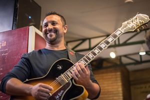 CD Autoral  "Entardecer" Tiago Martins