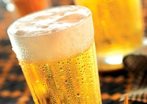 Me ajude a tomar uma cervejinha 