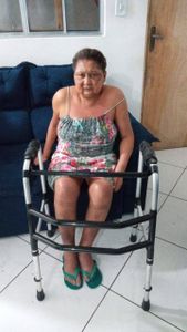 Anísia precisa de ajuda 