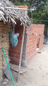 Ajude eu meu filho a ter uma pelo menos um quarto já que não posso fazer casa toda.