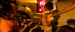 SABEMOS MUITO BEM QUE O QUE FAZEMOS NÃO É NADA ALÉM DE UMA GOTA NO OCEANO. MAS SE ESSA GOTA NÃO ESTIVESSE, ESTARIA FALTANDO ALGO NO OCEANO