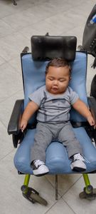 Ajude  o Nicolas a continuar com a sua evolução 