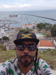 O sonho realizado de um pode ser a realização do sonho de muitos. 