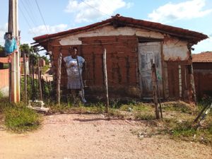 Ajude Maria a reconstruir sua casa e sua vida