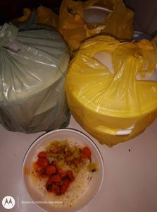 Ajudando o Sr Antônio a distribuição de marmitas a pessoas carentes e arrecadação de donativos 