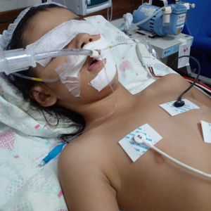 Vamos ajudar essa pequena?