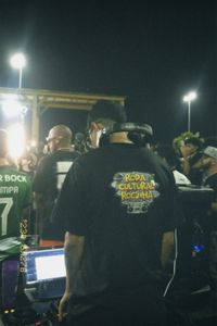 AJUDE UM PRODUTOR MUSICAL 