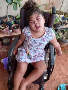 Comprar uma cadeira de rodas Adaptada para a Maria Cecília