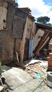 Ajude a construir uma casa segura para uma família 