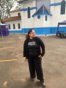 “Entre mensalidades atrasadas e o sonho de ser médica: sua ajuda é urgente”