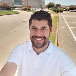 "Renascendo: Uma Jornada de Superação após a Cirurgia - Contribua para Minha Recuperação"