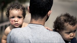 Vaquinha Online - Gaza: Ajudem a resgatar minha família!