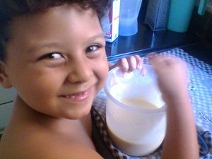 Vaquinha Online - Pai estrangeiro foge de filho autista