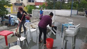 ASSOCIAÇÃO CARLA LIBRALINO - REFORMA DA ASSOCIAÇÃO E TETO QUE ESTÁ QUASE CAINDO