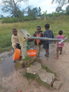 Nos ajude , ajudar crianças com HIV,  em Angola -África  - Natal solidário Doando amor 