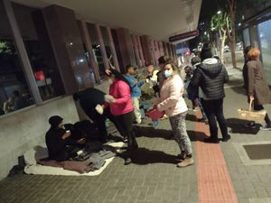 Causas e Comunidade - Aquecendo Corações e Pés...